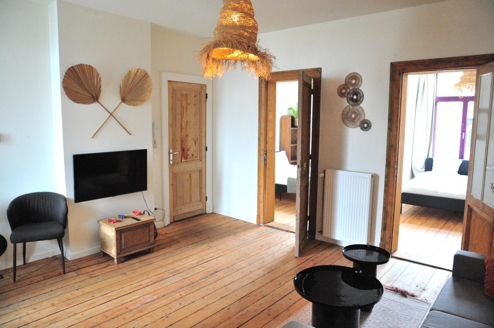 Boho - 2 Bedrooms *