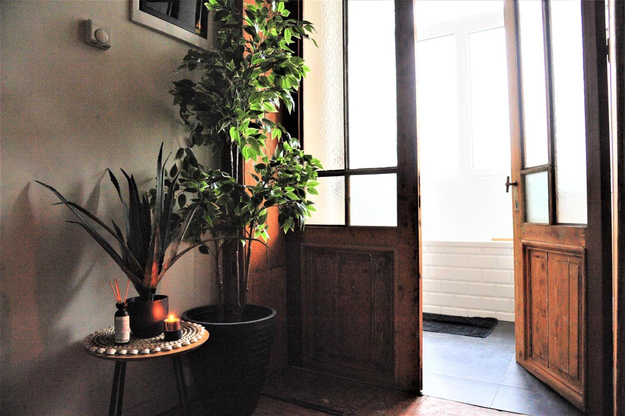 Boho - 2 Bedrooms *